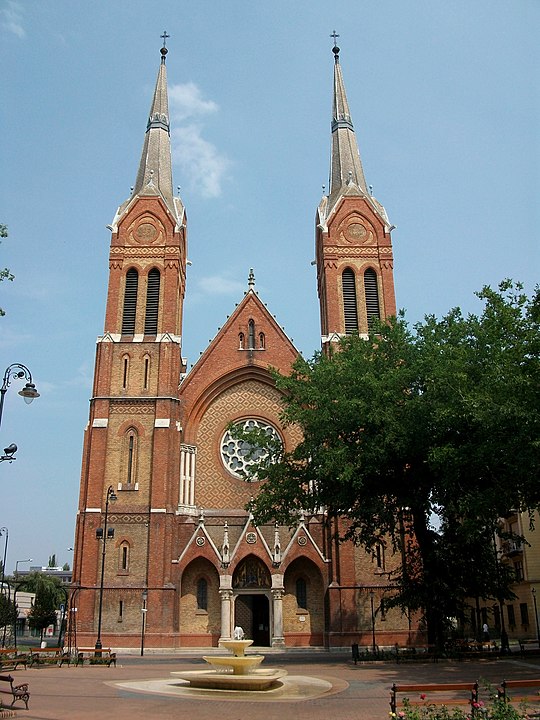 A Békéscsabai Páduai Szent Antal templom - magyartemplomok.hu